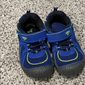 Oshkosh shoes